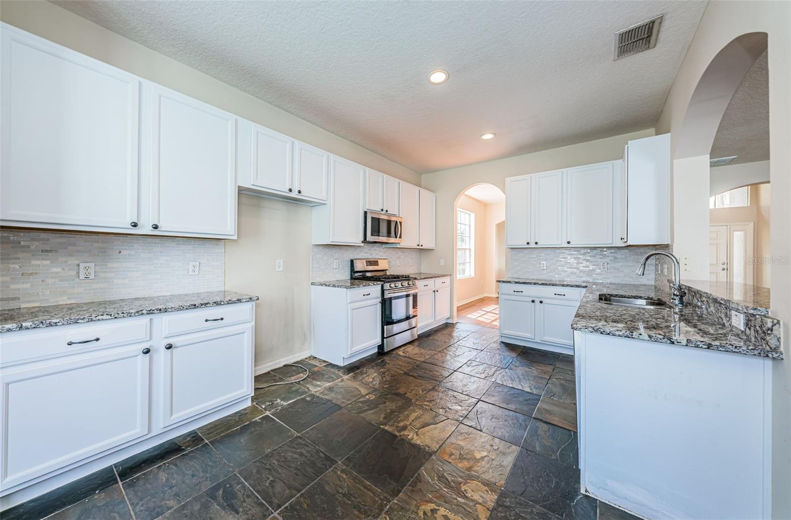 Image 13 of 55 For 8055 Spirit Court