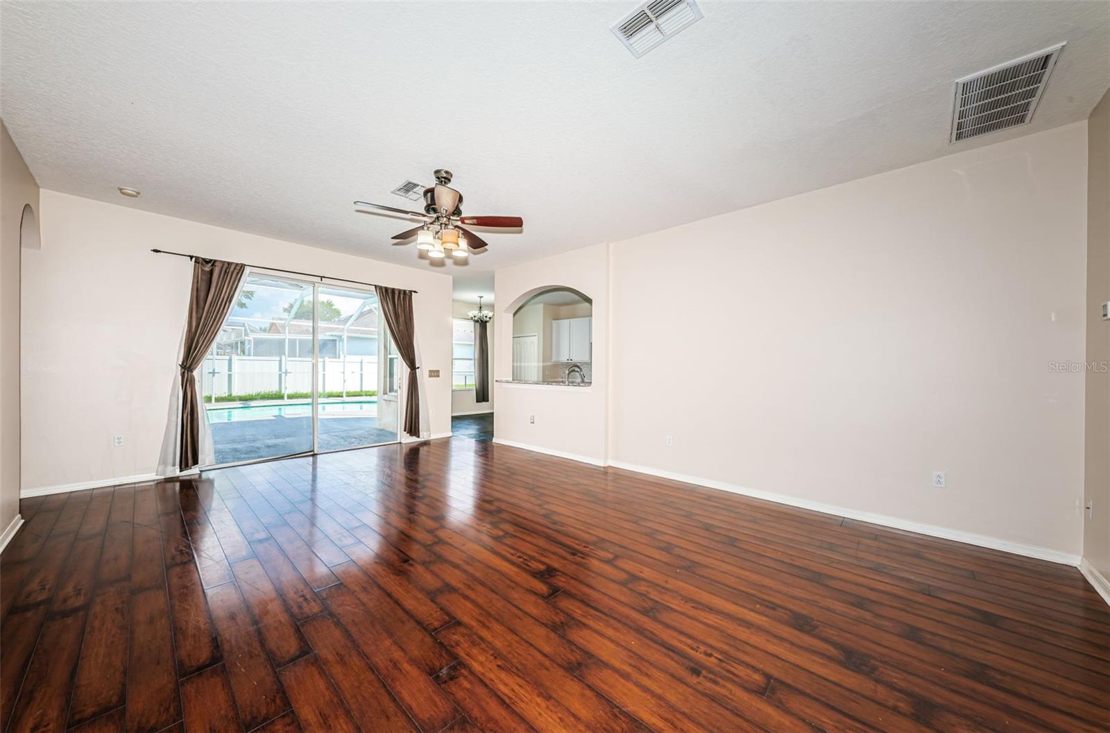 Image 19 of 55 For 8055 Spirit Court