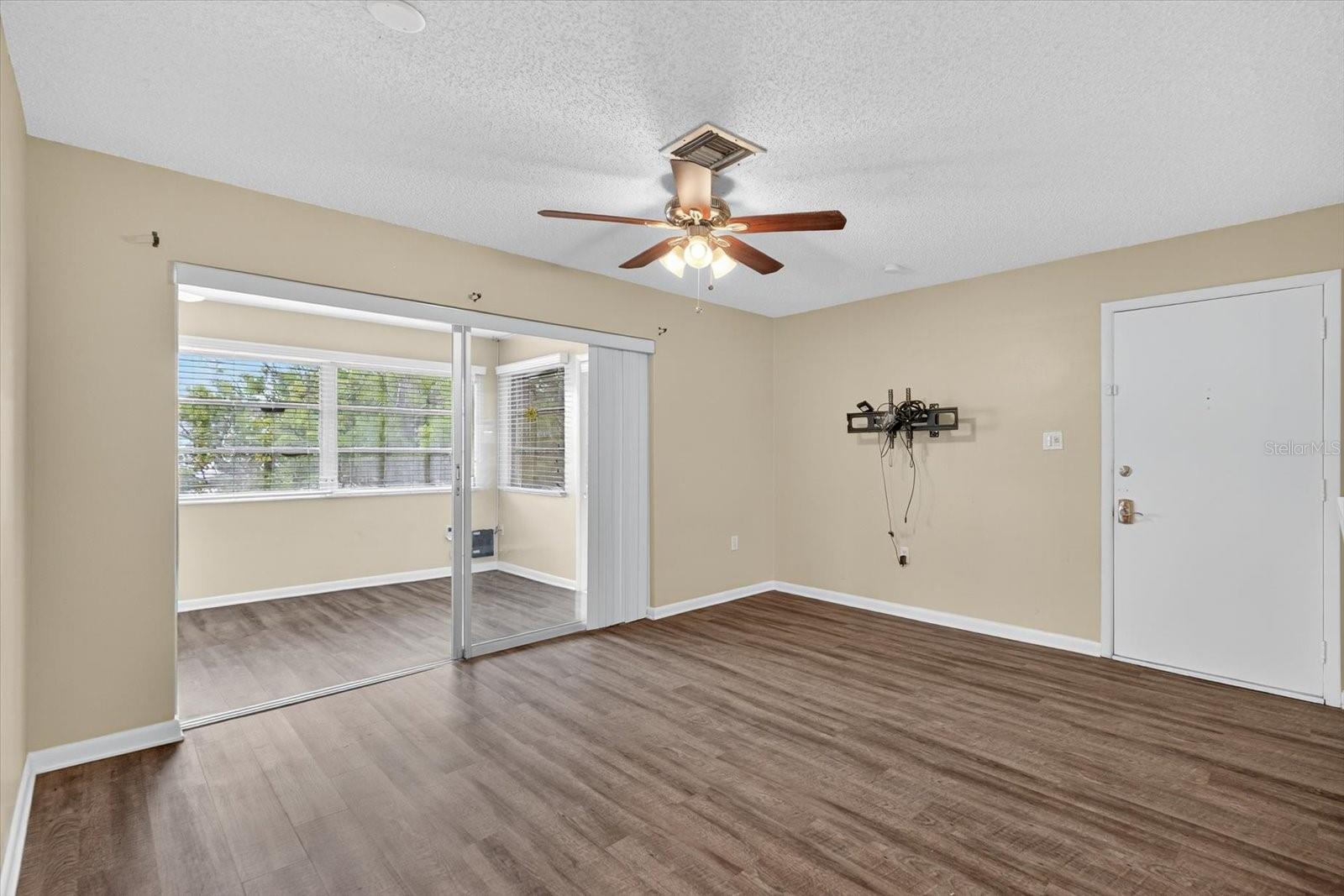 Image 10 of 55 For 5242 Opal Lane 207