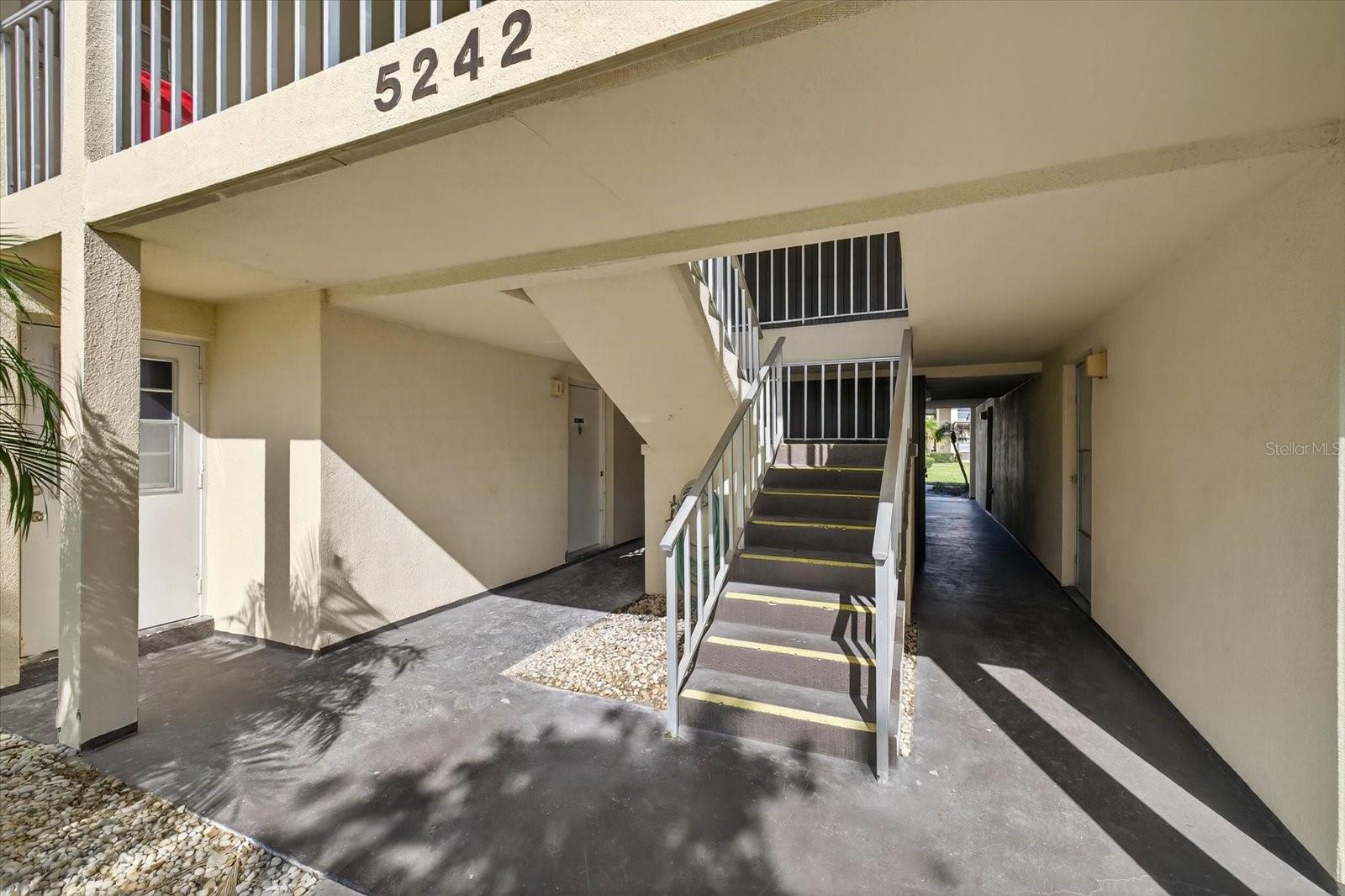 Image 15 of 55 For 5242 Opal Lane 207