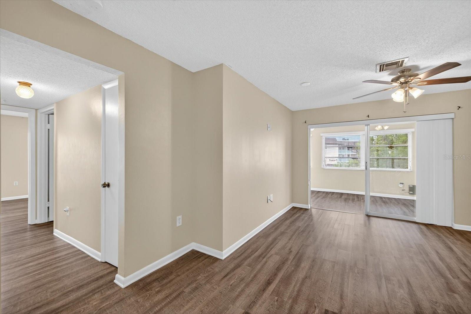 Image 19 of 55 For 5242 Opal Lane 207