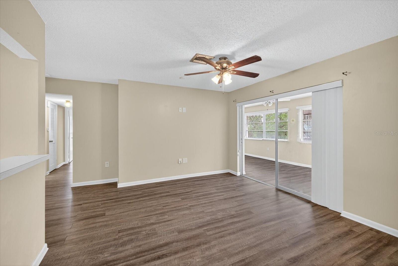 Image 4 of 55 For 5242 Opal Lane 207