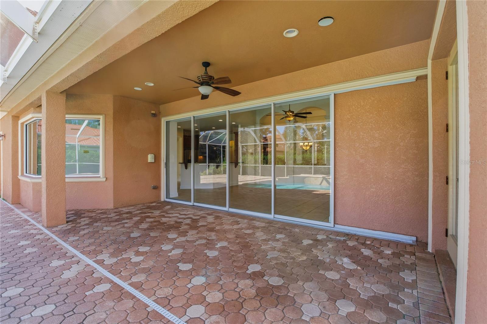 Image 46 of 74 For 10703 Garda Drive