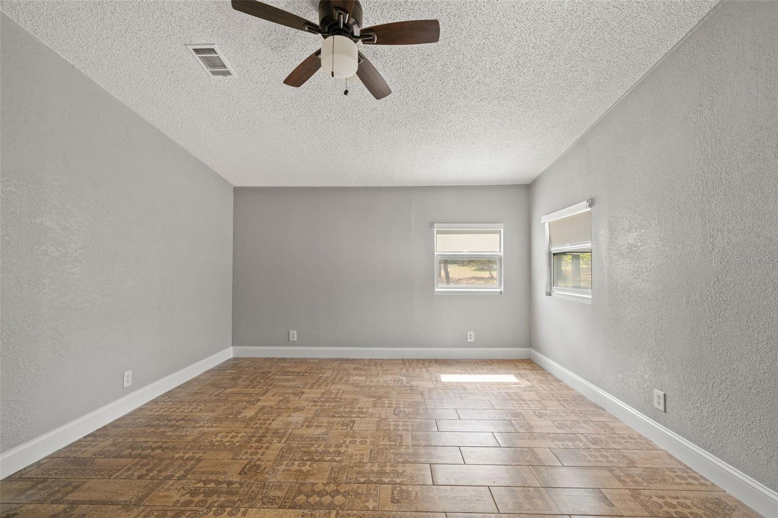 Image 18 of 45 For 9040 Grant Street