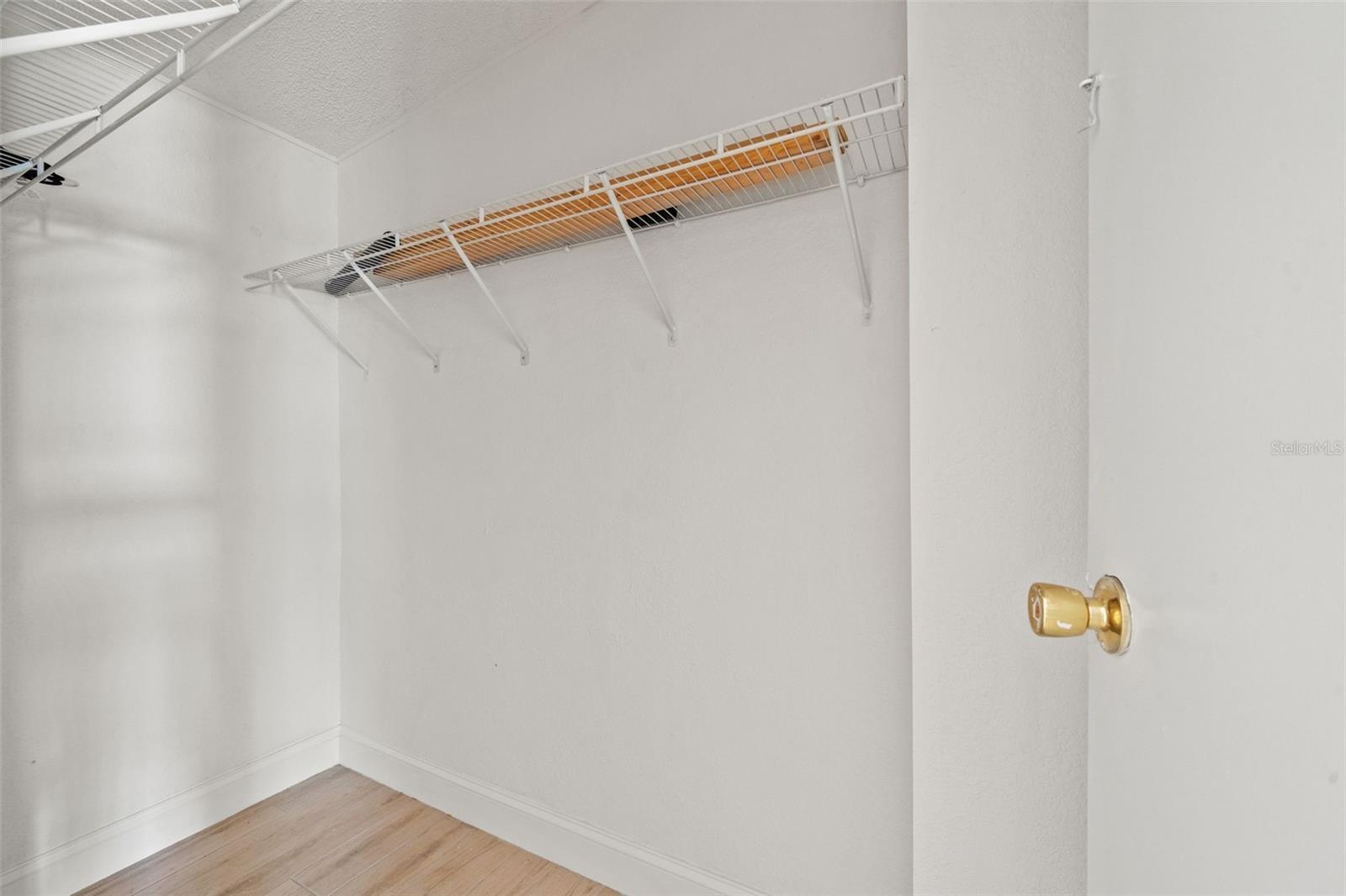 Image 21 of 45 For 9040 Grant Street