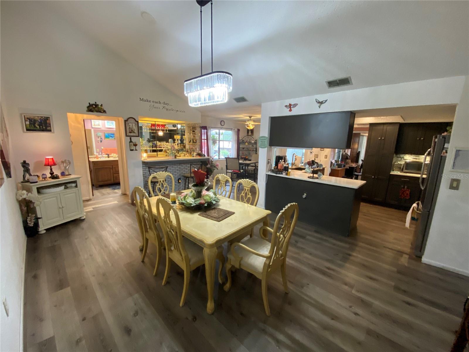 Image 21 of 60 For 4100 Montano Avenue