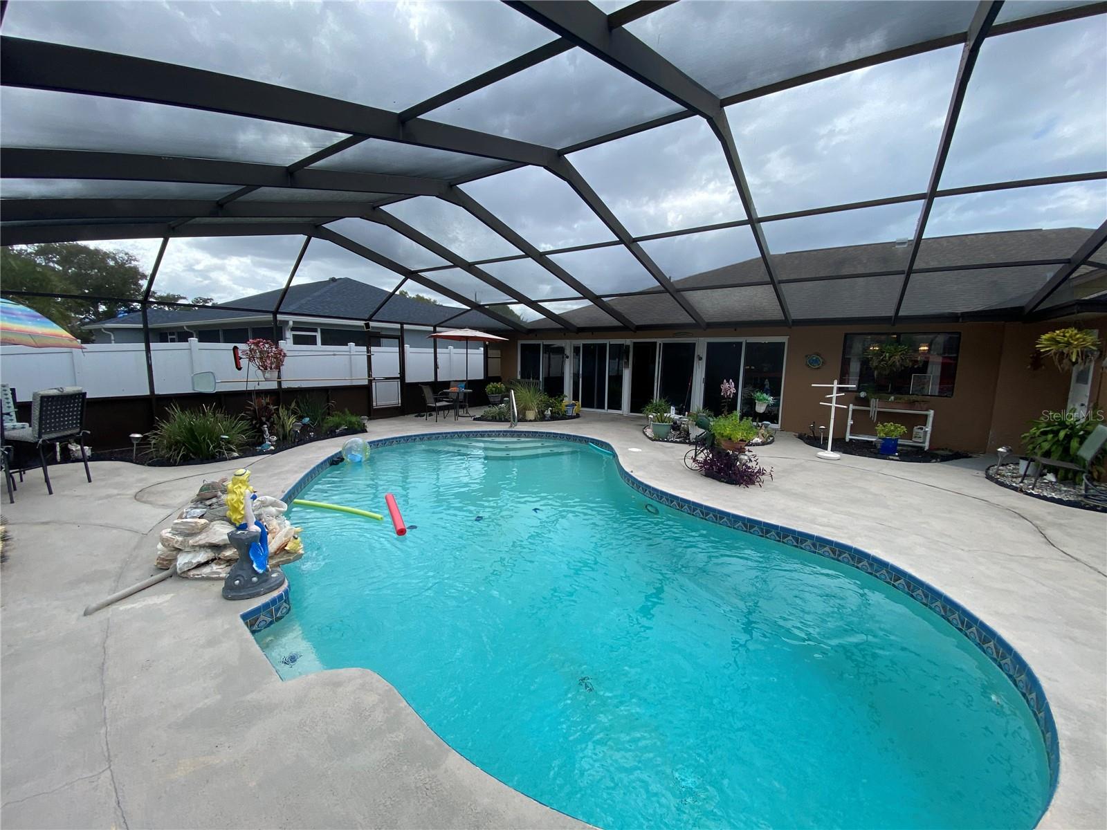 Image 34 of 60 For 4100 Montano Avenue