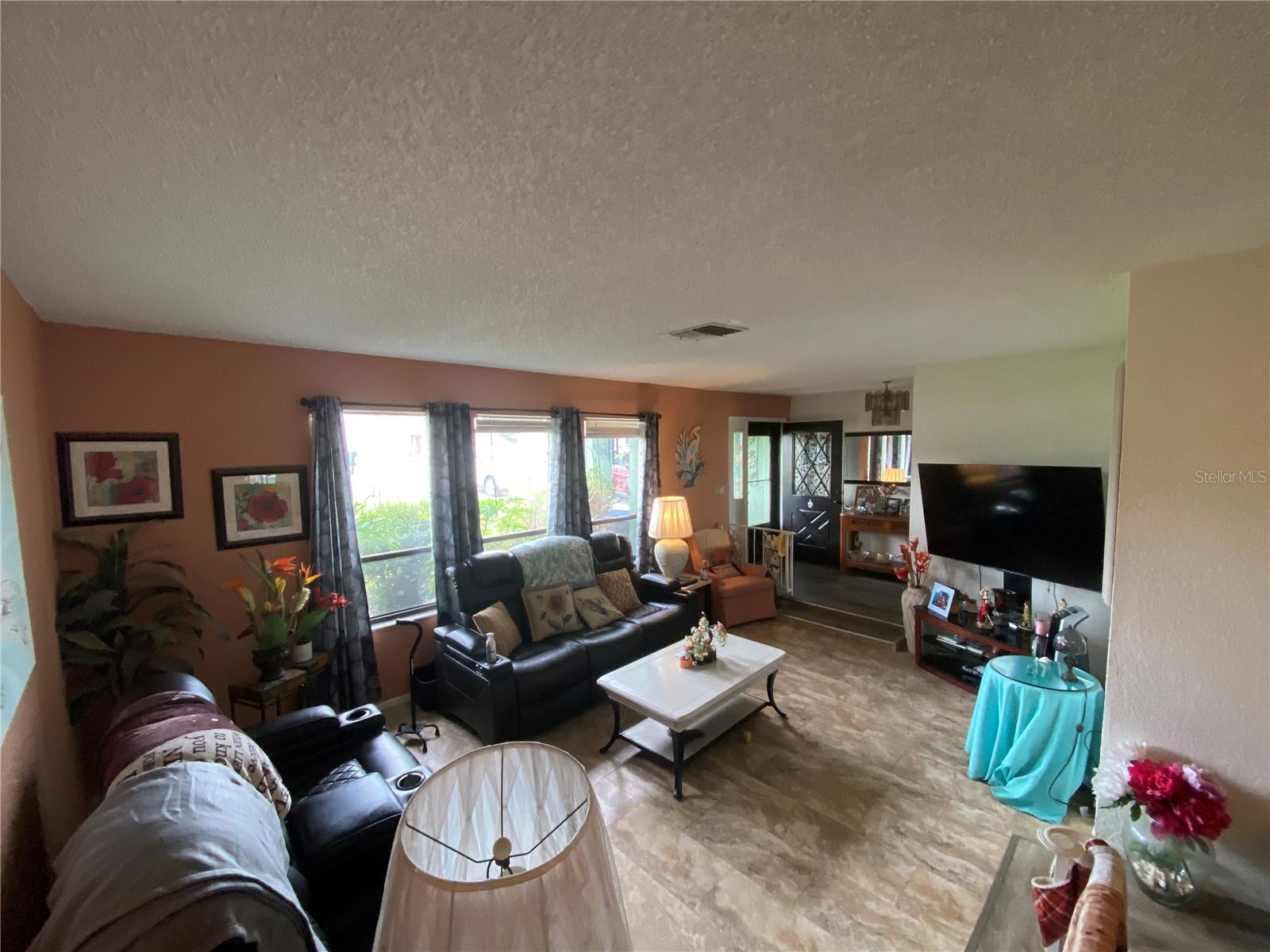 Image 4 of 60 For 4100 Montano Avenue