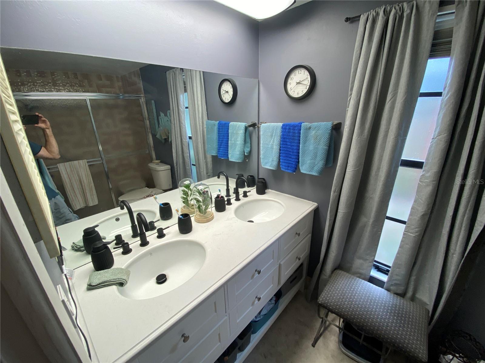 Image 43 of 60 For 4100 Montano Avenue