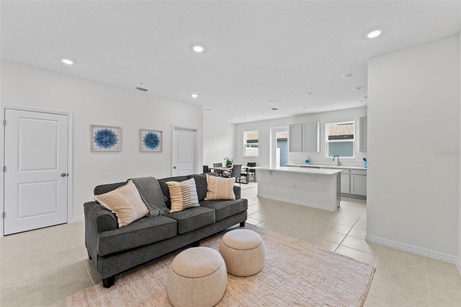 Image 12 of 27 For 624 Emerald Grove Drive