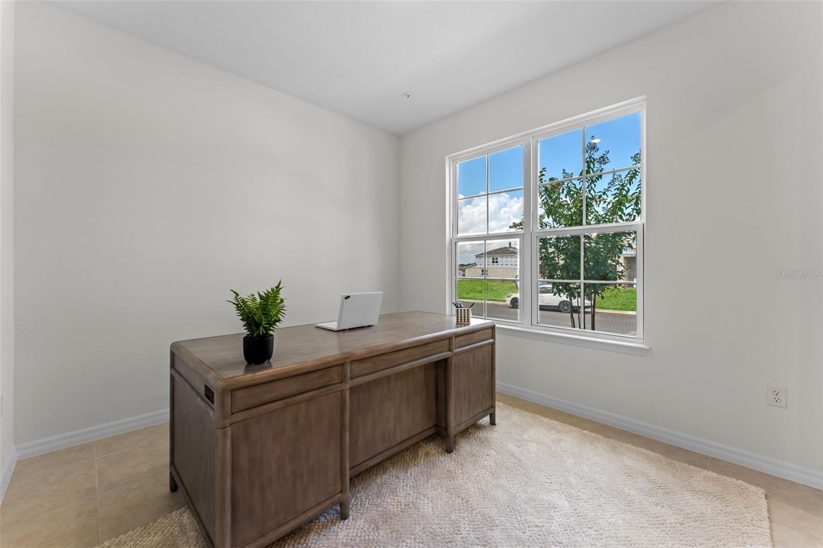 Image 13 of 27 For 624 Emerald Grove Drive