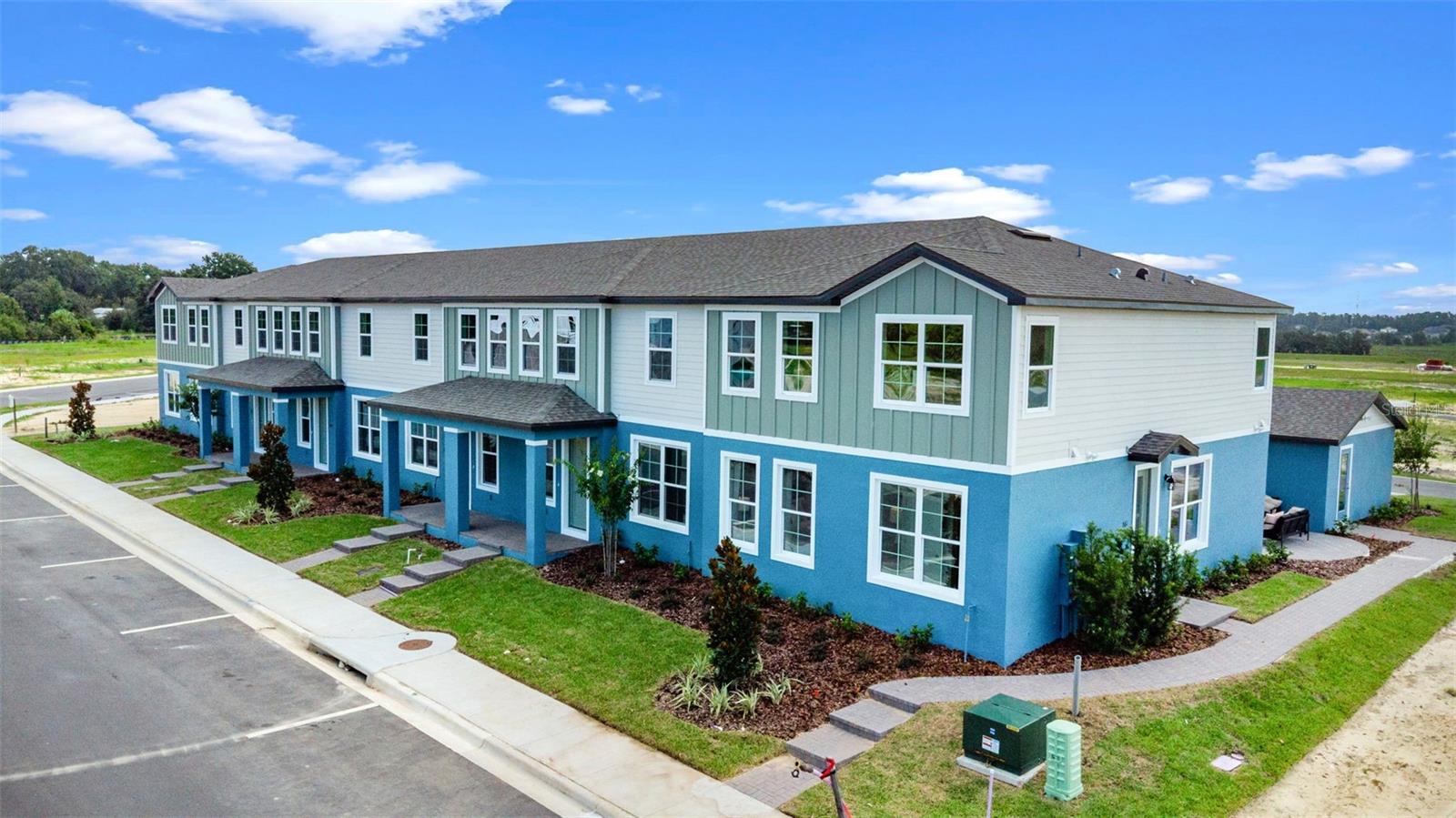 Image 2 of 27 For 624 Emerald Grove Drive