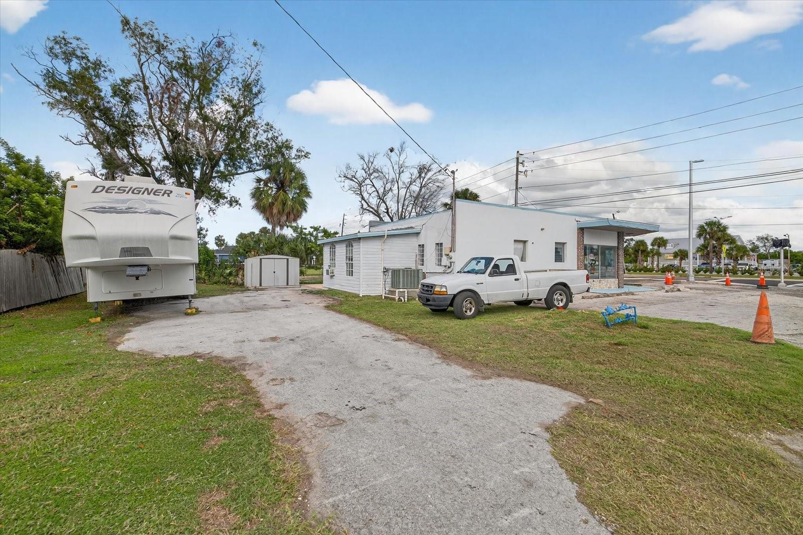 Image 19 of 25 For 1201 Pinellas Avenue