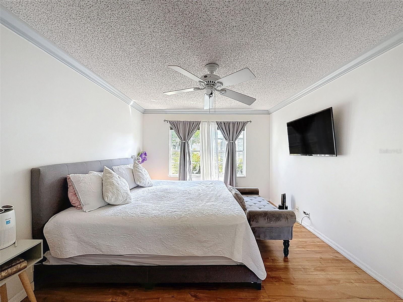 Listing photo id 44 for 12552 Corrine Avenue