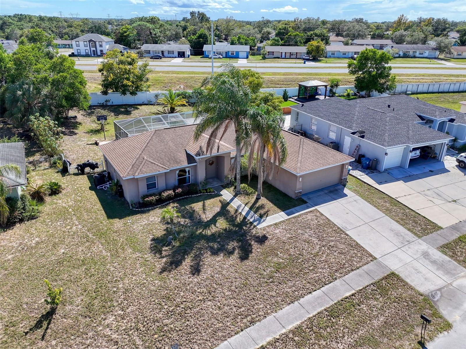 Listing photo id 3 for 12552 Corrine Avenue