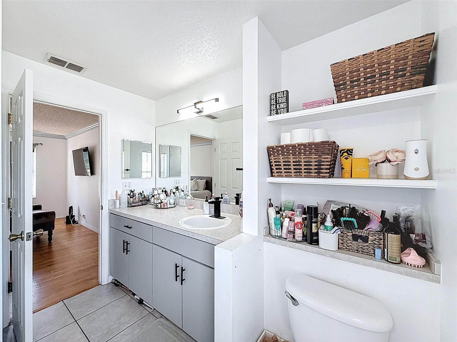 Listing photo id 50 for 12552 Corrine Avenue