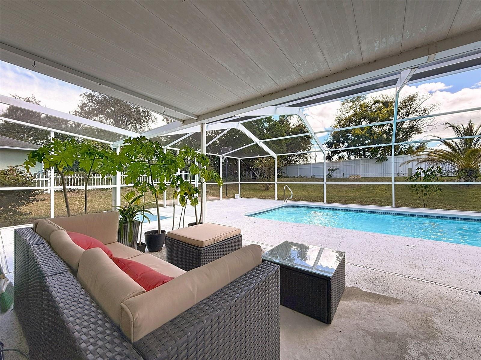 Listing photo id 68 for 12552 Corrine Avenue