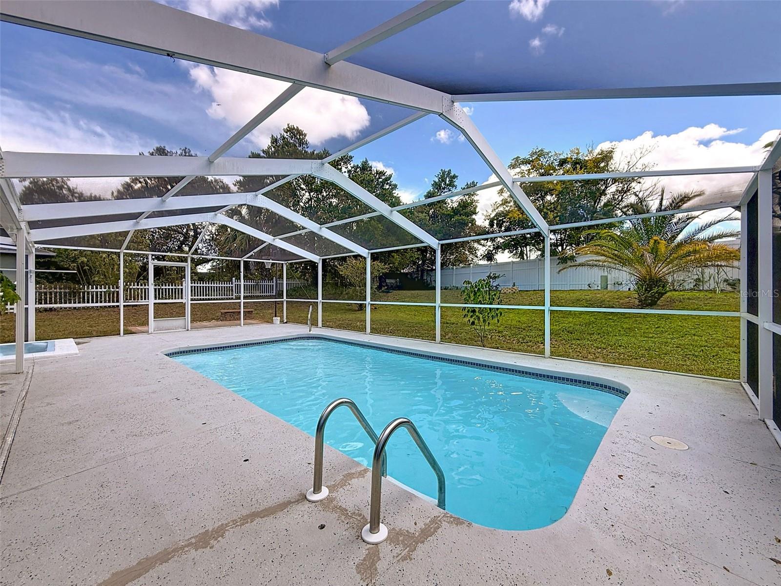 Listing photo id 70 for 12552 Corrine Avenue