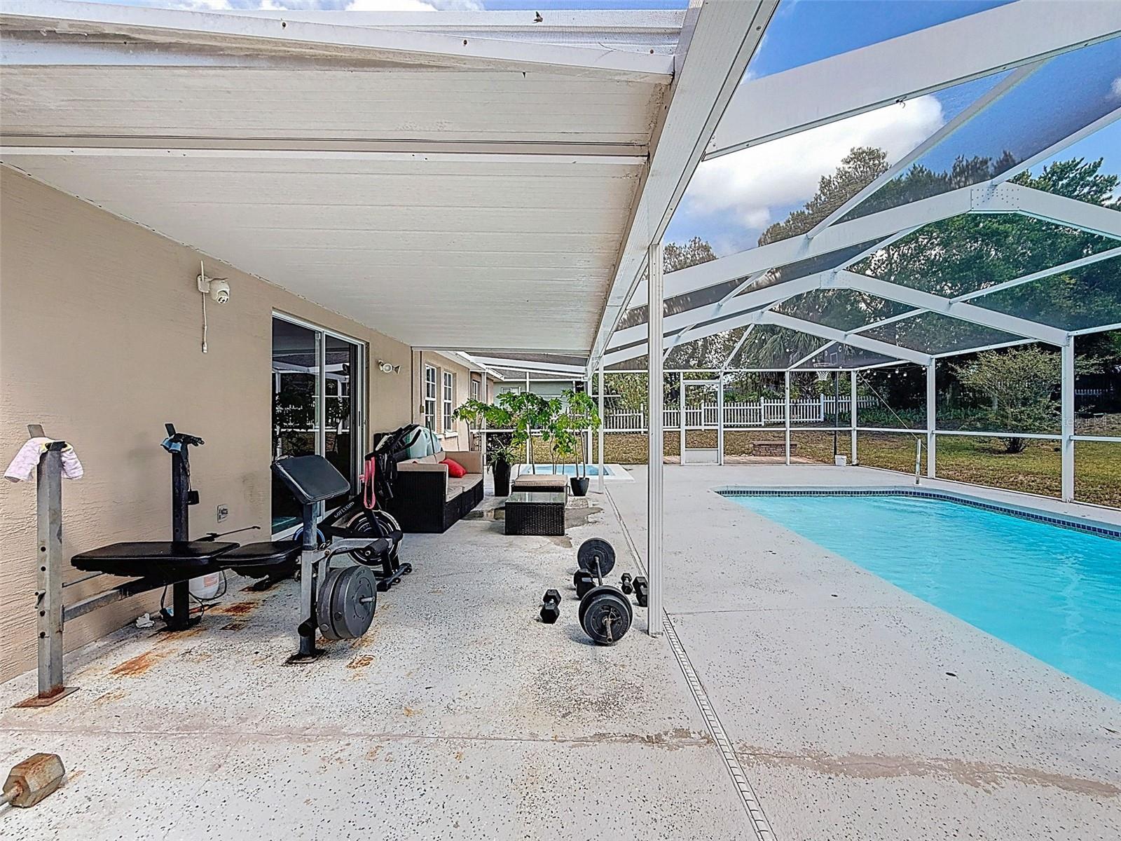 Listing photo id 71 for 12552 Corrine Avenue