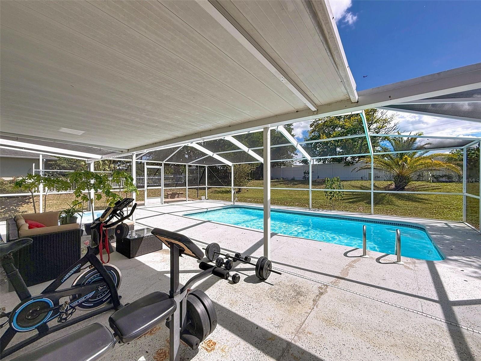 Listing photo id 72 for 12552 Corrine Avenue