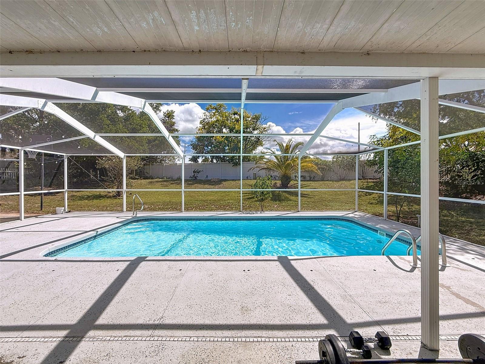 Listing photo id 73 for 12552 Corrine Avenue