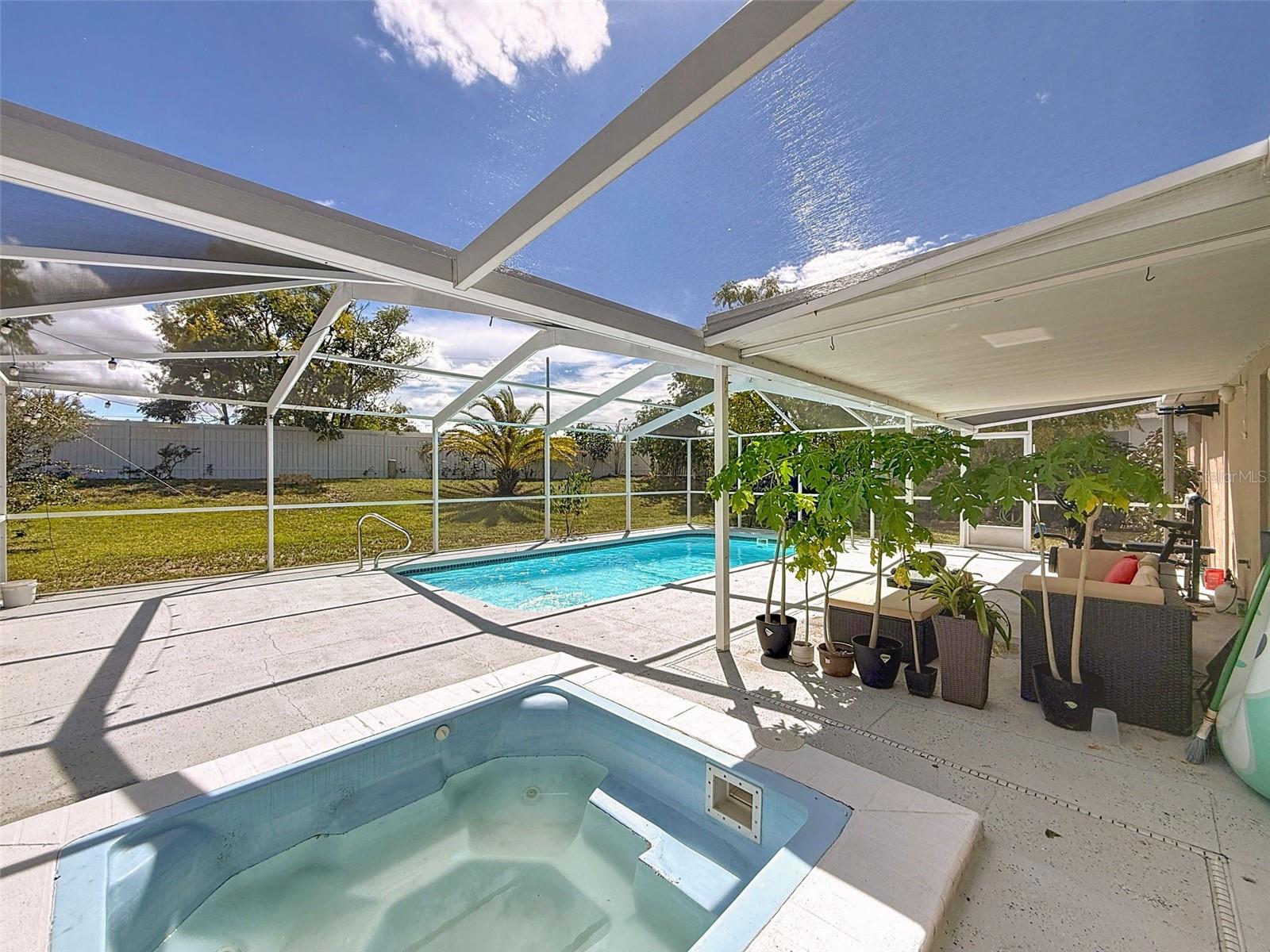 Listing photo id 77 for 12552 Corrine Avenue