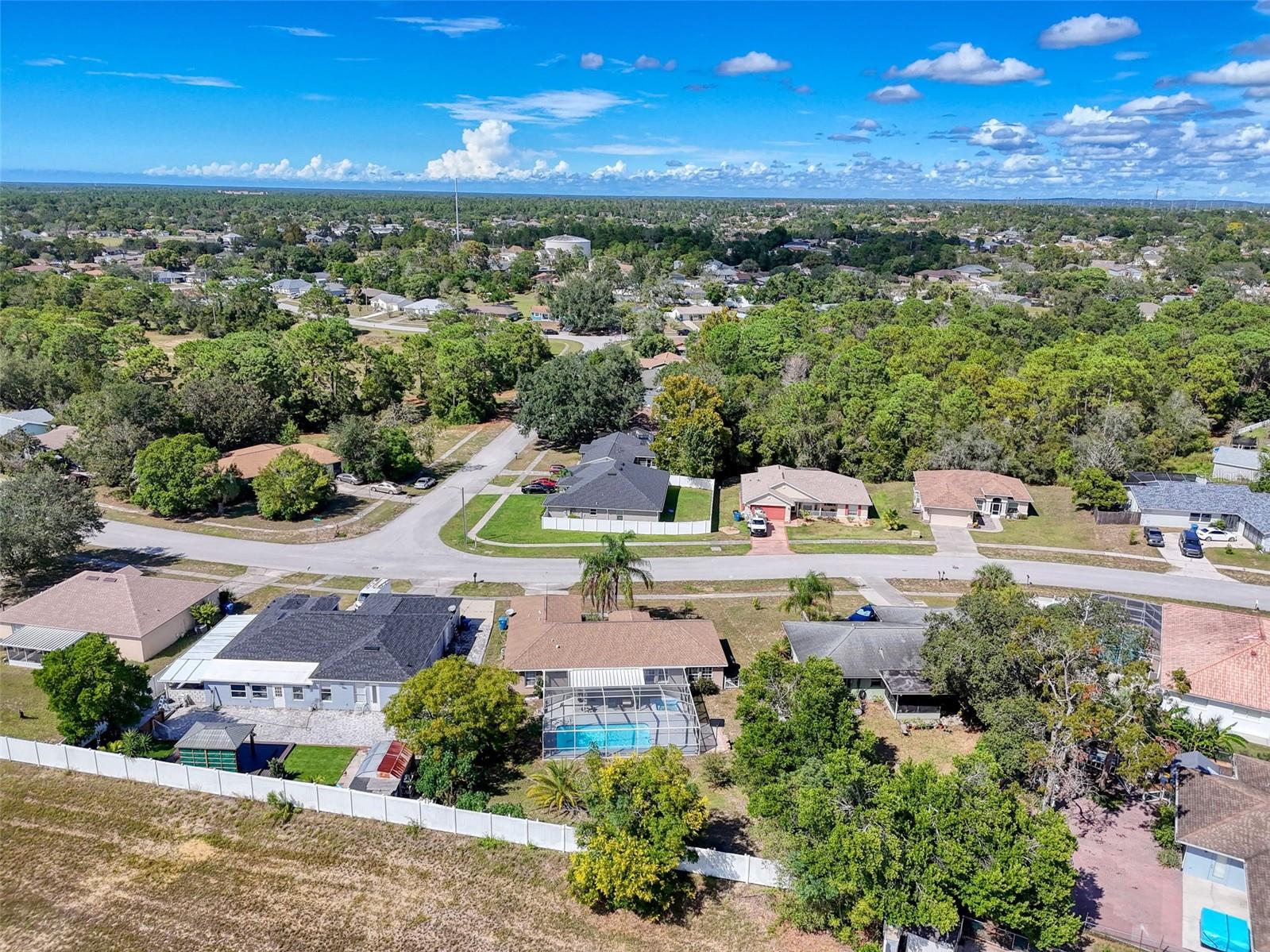 Listing photo id 6 for 12552 Corrine Avenue