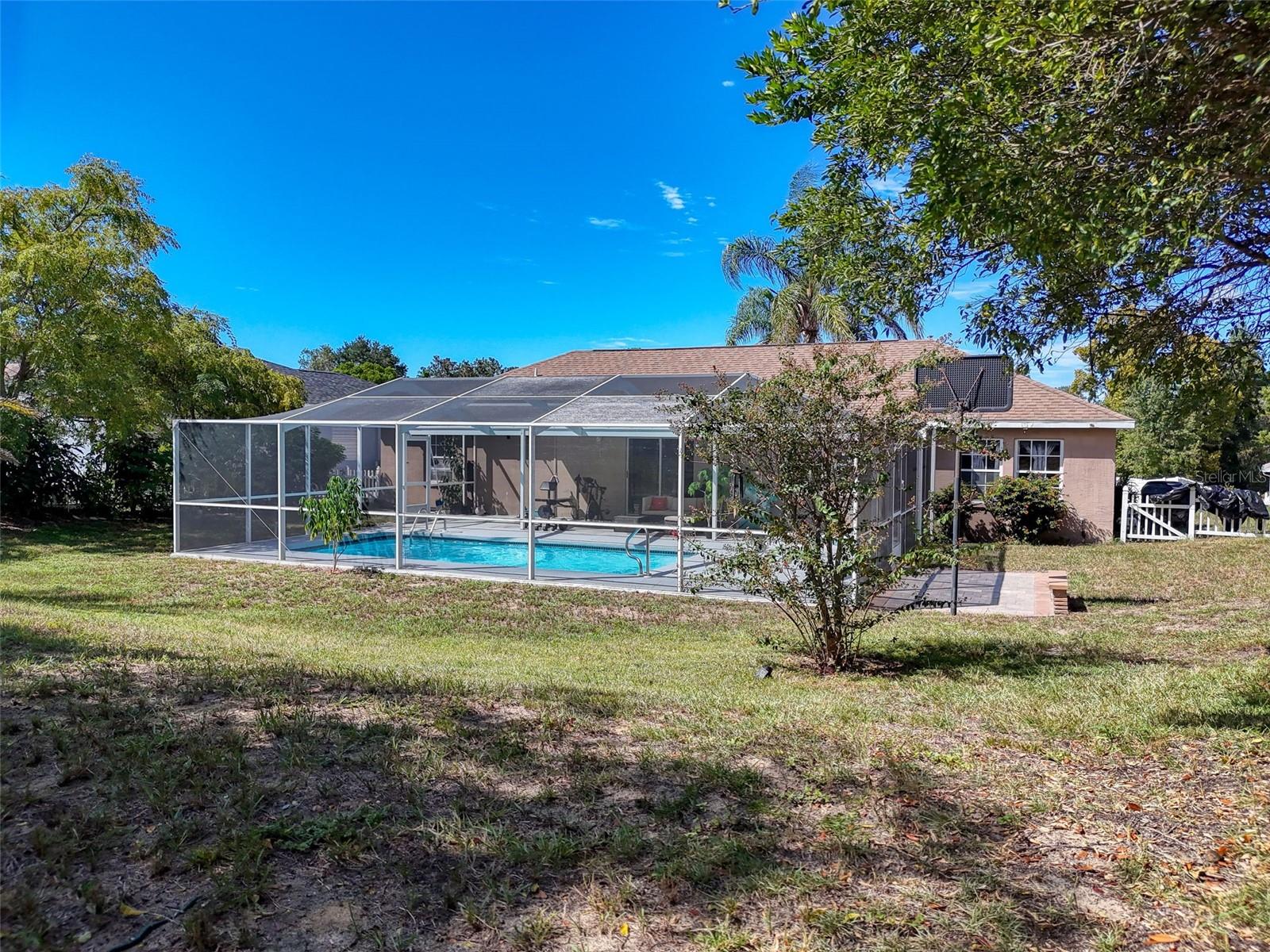 Listing photo id 81 for 12552 Corrine Avenue