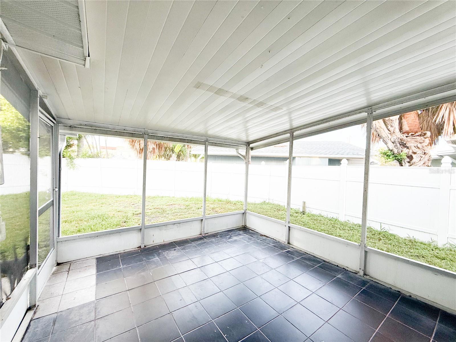 Image 21 of 29 For 14000 Miramar Avenue