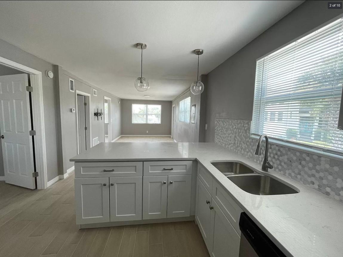 Image 23 of 29 For 14000 Miramar Avenue