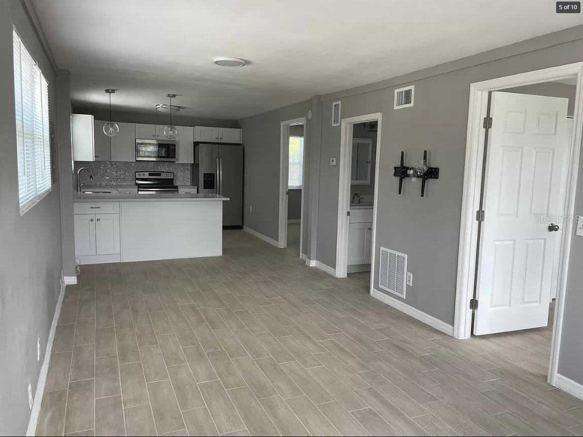 Image 26 of 29 For 14000 Miramar Avenue