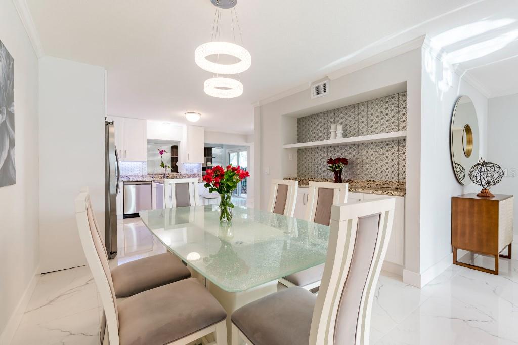 Image 14 of 40 For 1050 Rafael Boulevard Ne 2