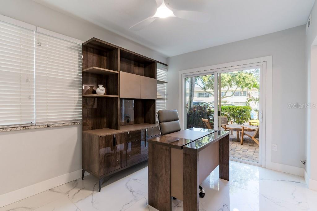 Image 31 of 40 For 1050 Rafael Boulevard Ne 2