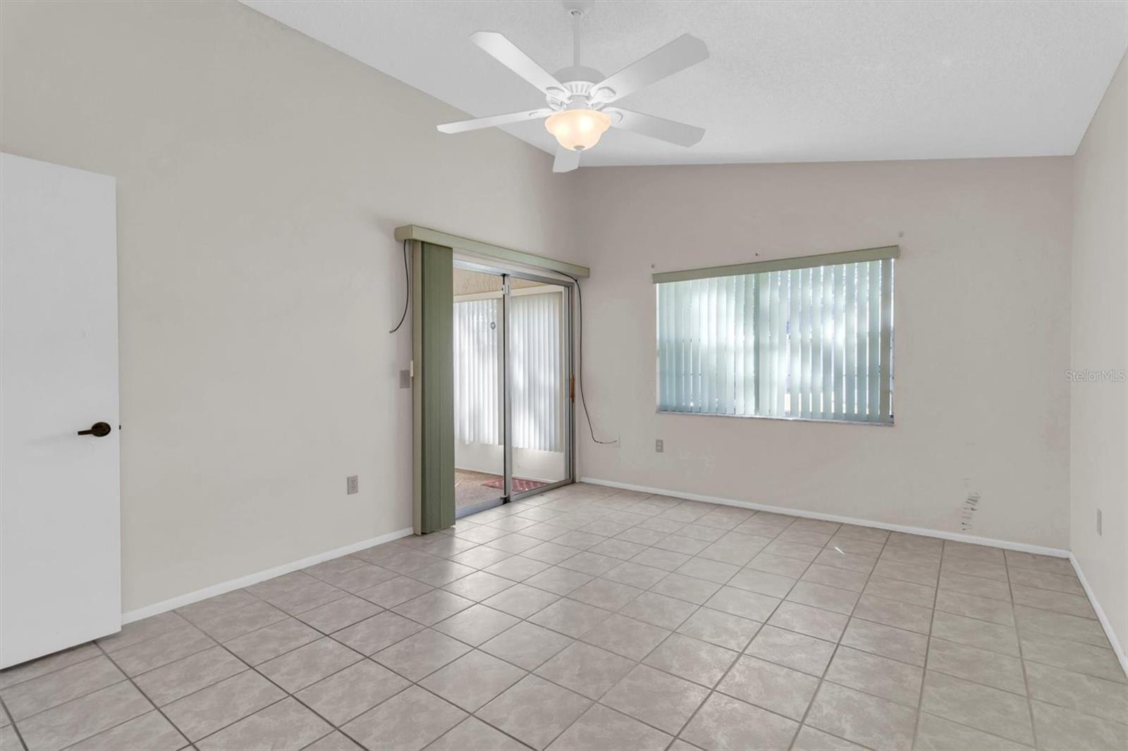 Image 14 of 53 For 4739 Carrington Court