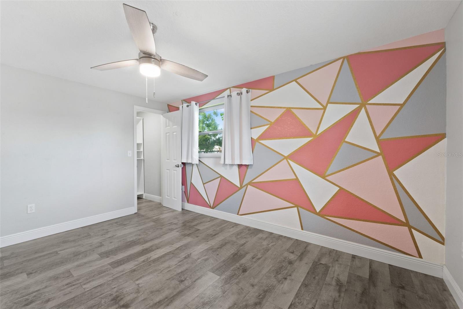 Image 22 of 62 For 4238 Glissade Drive