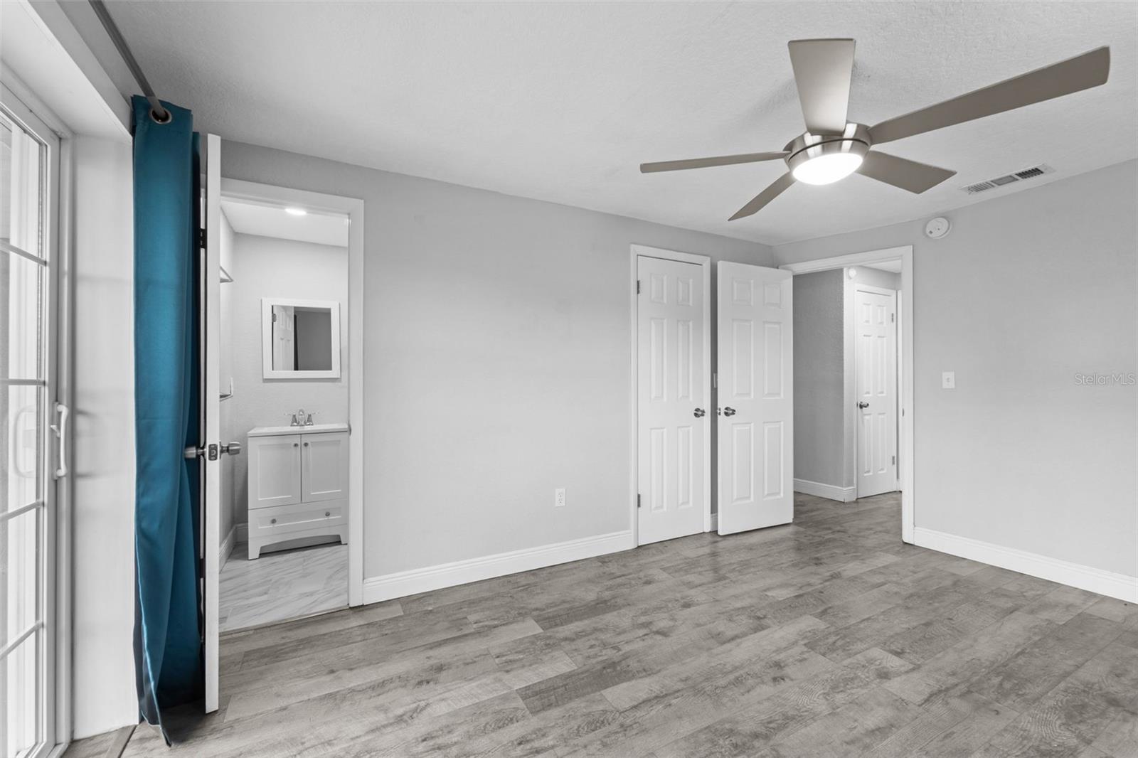 Image 38 of 62 For 4238 Glissade Drive