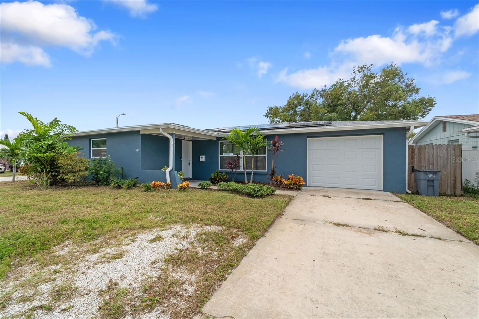 Image 45 of 62 For 4238 Glissade Drive