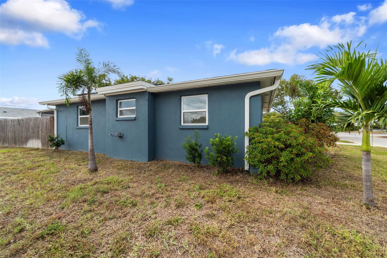 Image 50 of 62 For 4238 Glissade Drive