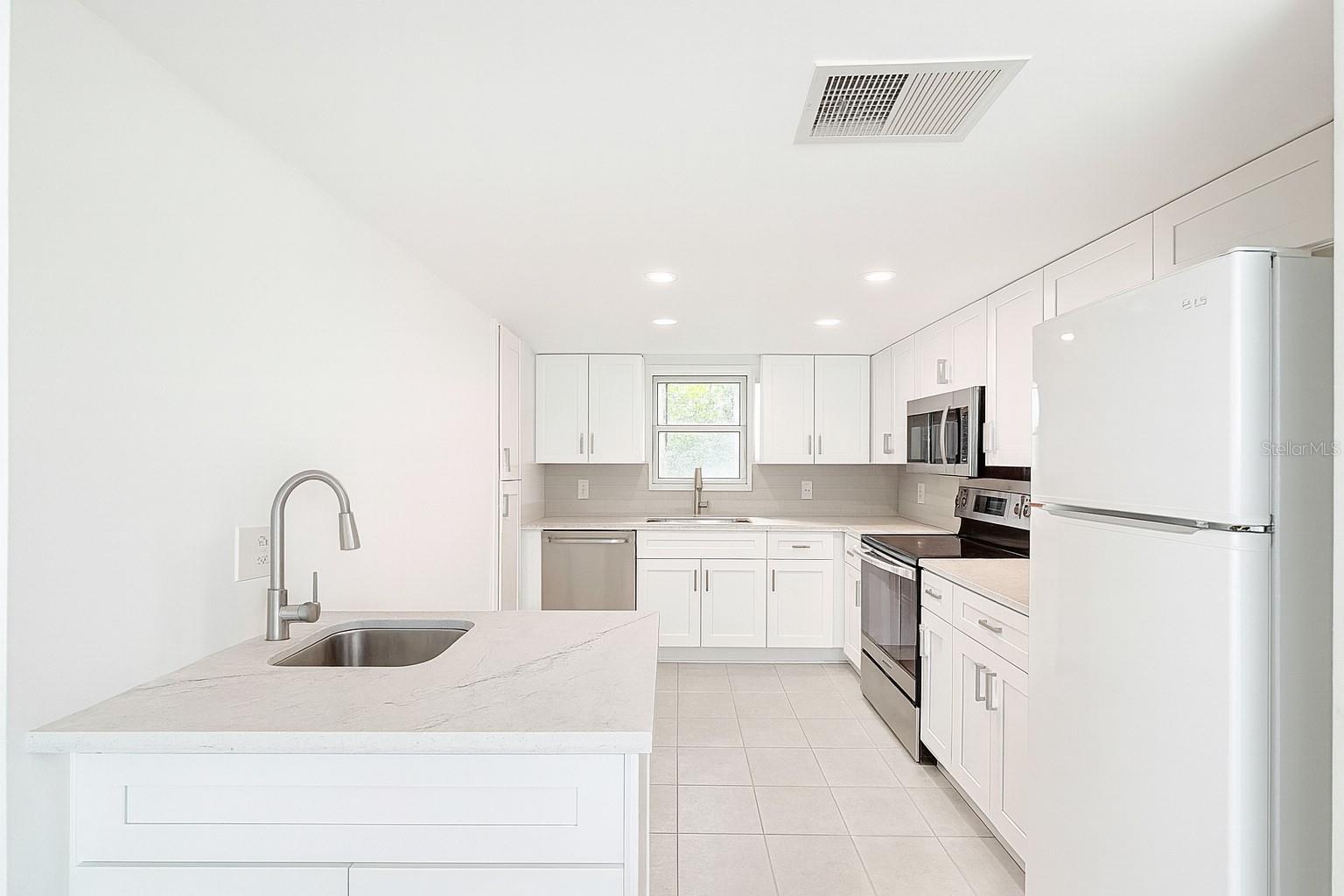 Image 14 of 61 For 504 Florida Avenue 215