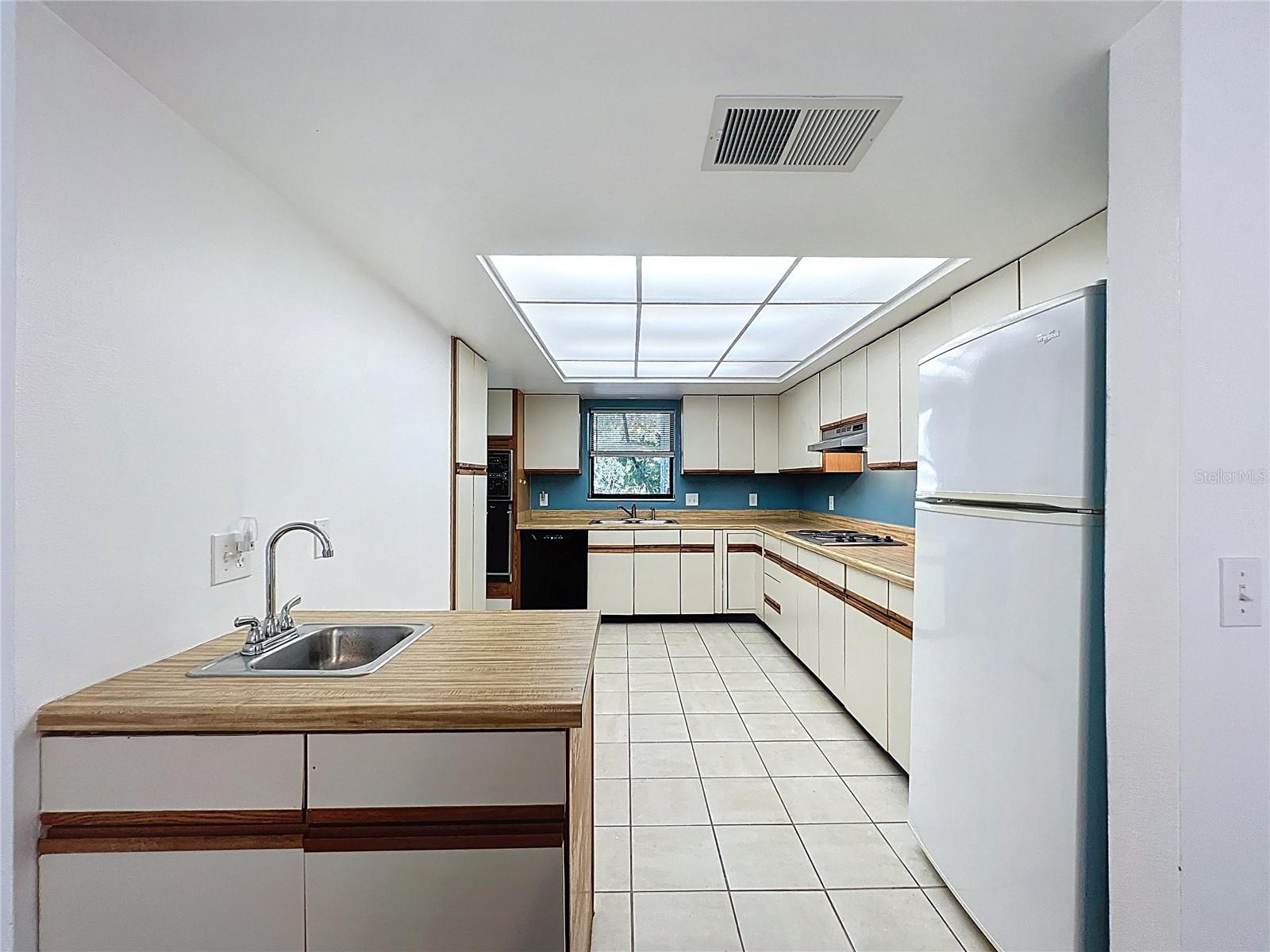 Image 15 of 61 For 504 Florida Avenue 215