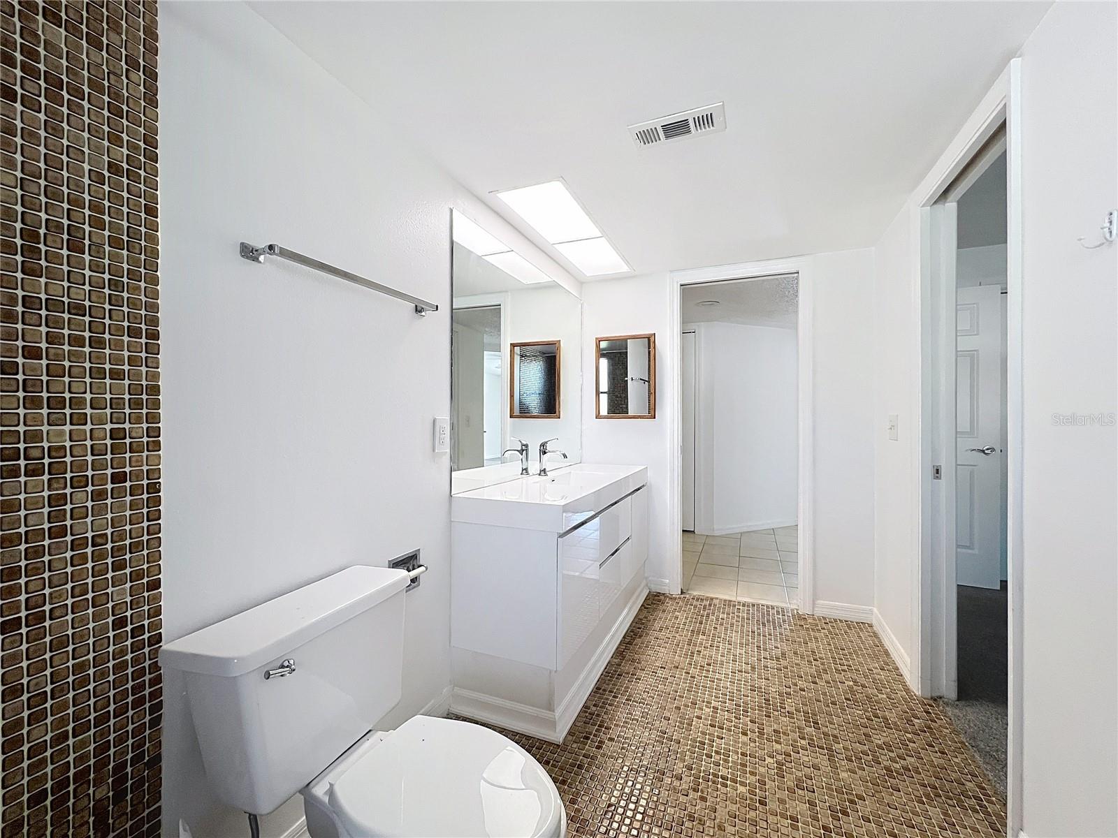 Image 46 of 61 For 504 Florida Avenue 215