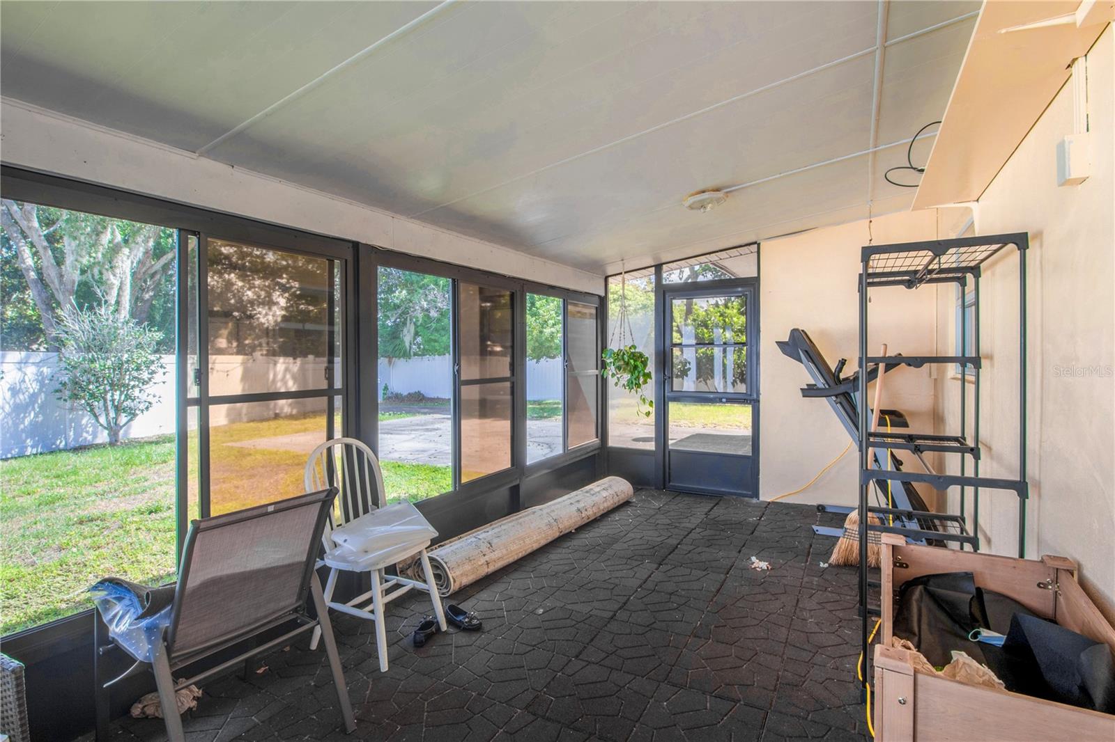 Image 18 of 31 For 7367 Gates Circle