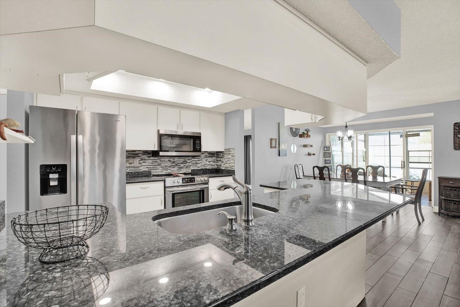 Image 5 of 30 For 2169 Arrow Avenue