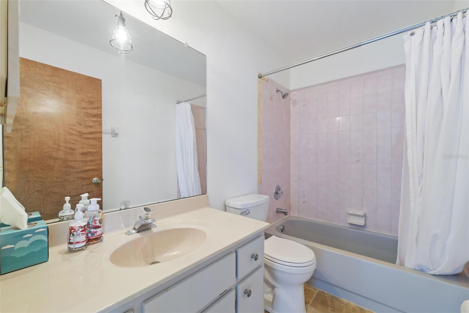 Image 21 of 37 For 12056 Cradock Street