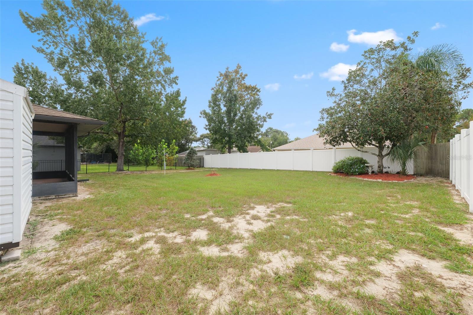 Image 27 of 37 For 12056 Cradock Street