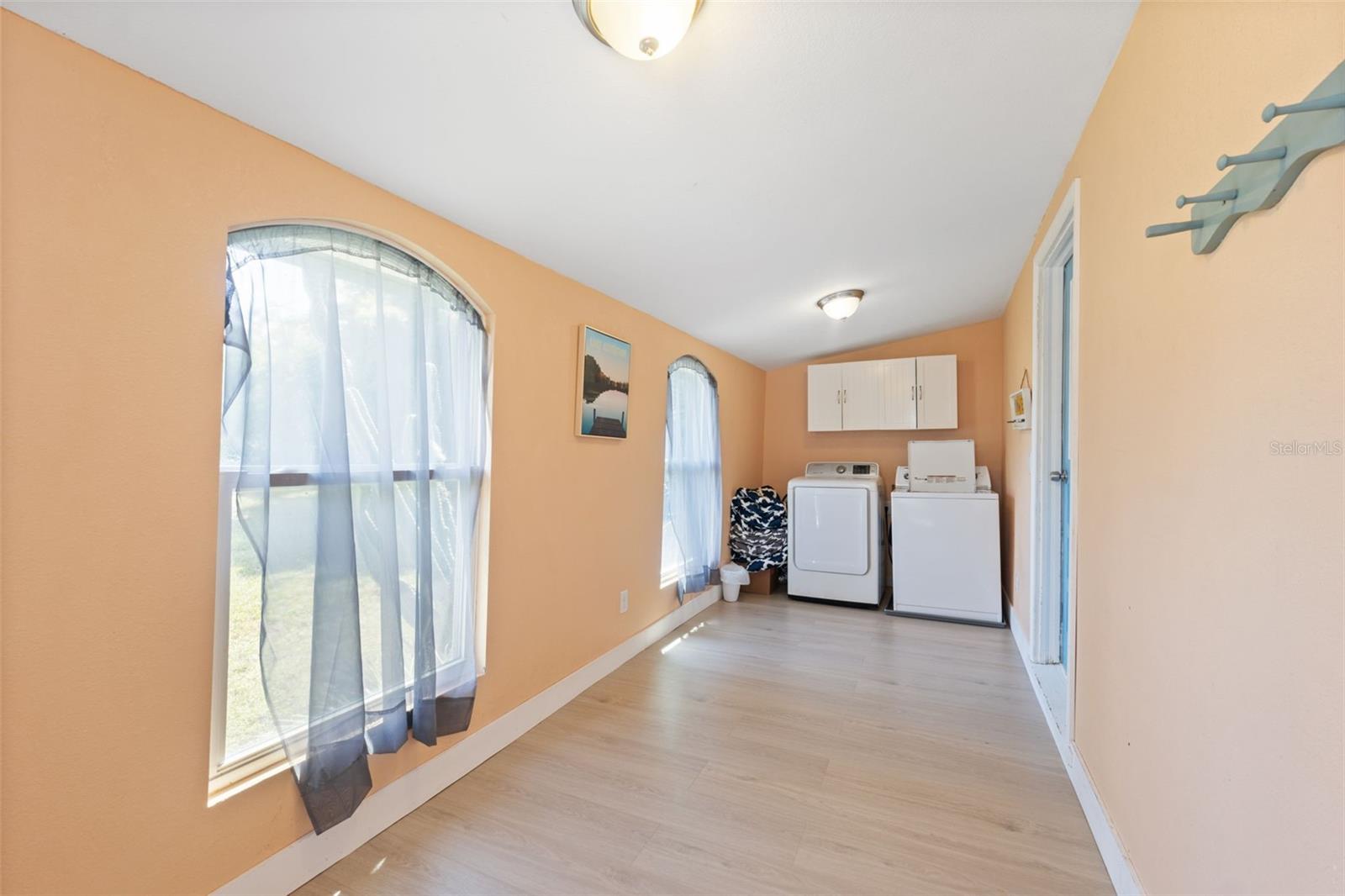Listing photo id 18 for 7965 Riverbend Road