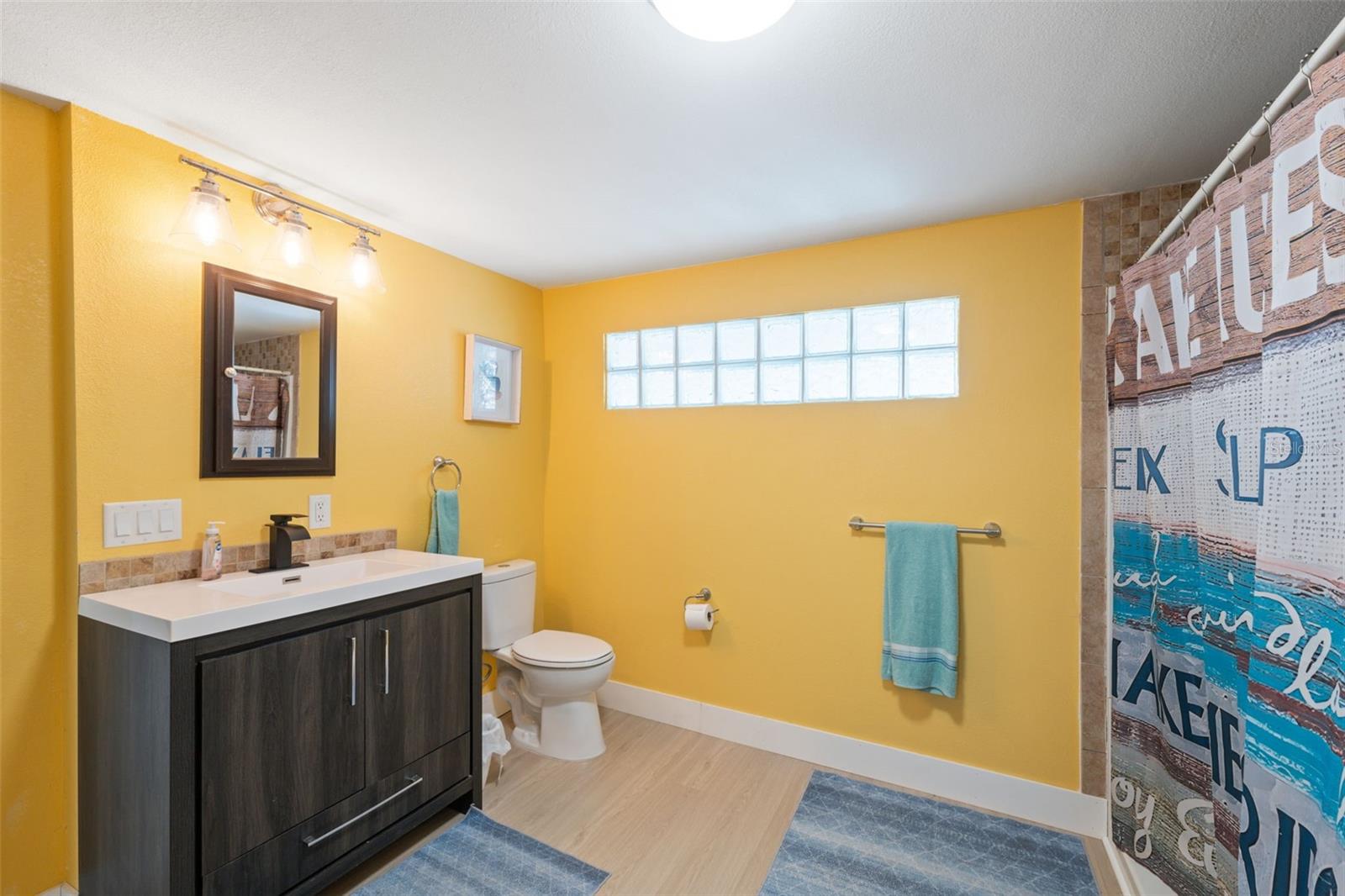Listing photo id 33 for 7965 Riverbend Road