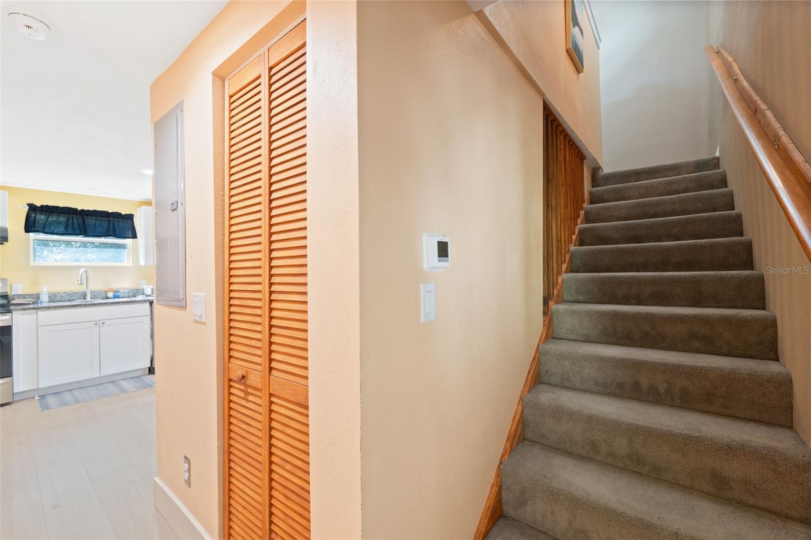 Listing photo id 34 for 7965 Riverbend Road