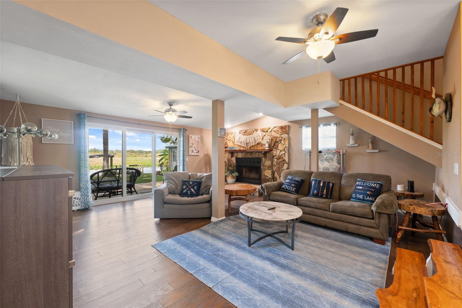 Listing photo id 3 for 7965 Riverbend Road