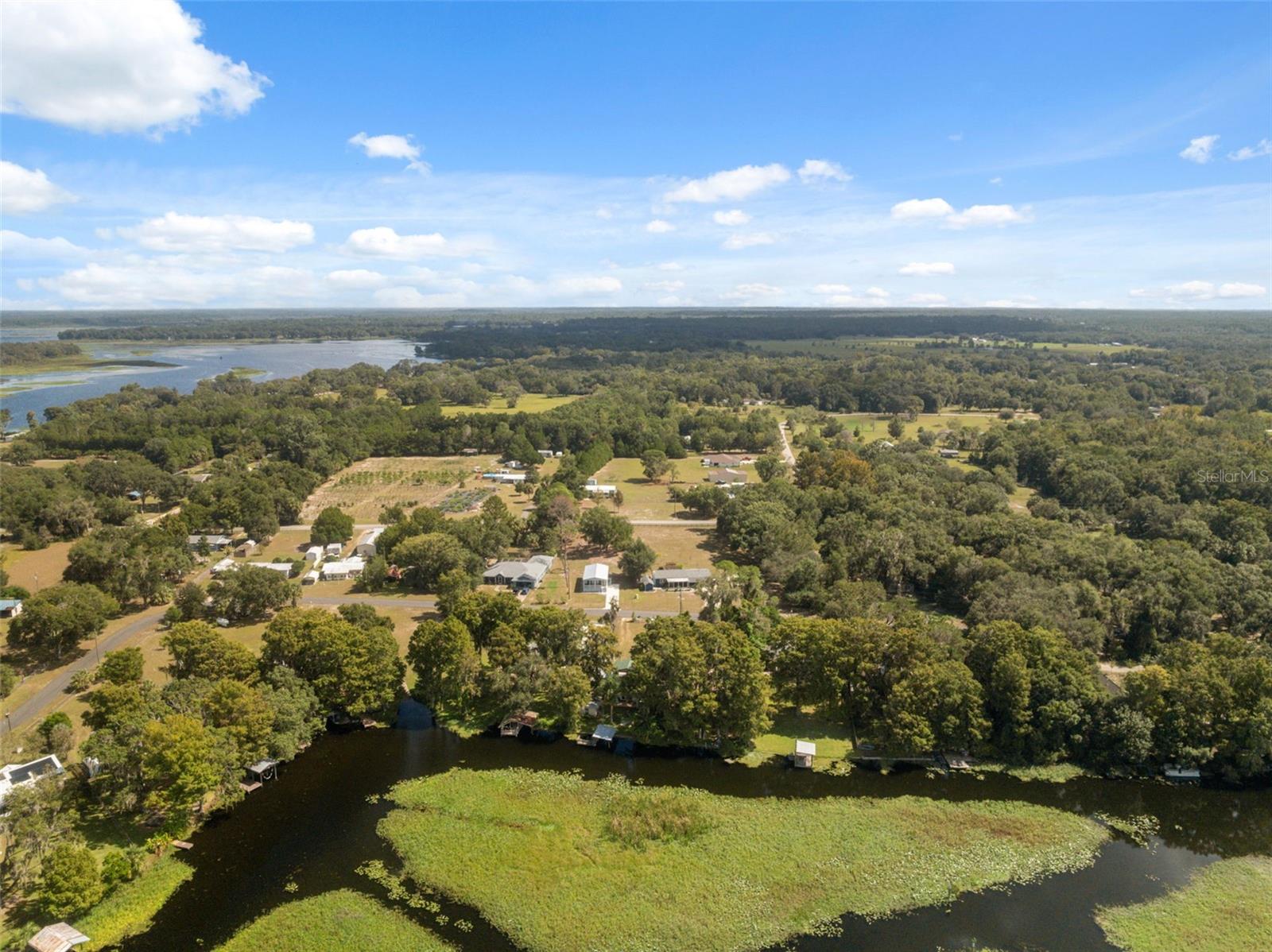 Listing photo id 48 for 7965 Riverbend Road
